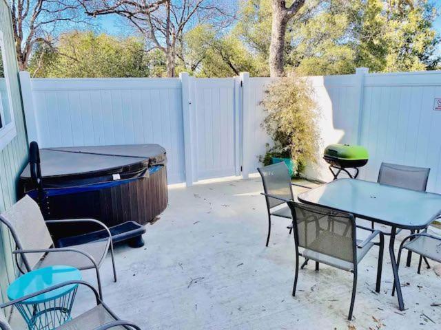 Raccoon Hideout Hot Tub Bbq Arcade Darts Villa Oakhurst Exterior photo