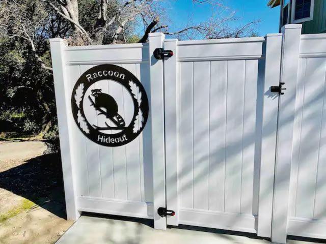 Raccoon Hideout Hot Tub Bbq Arcade Darts Villa Oakhurst Exterior photo
